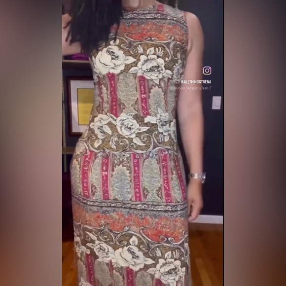 VINTAGE STATEMENT DRESS - Picture 4 of 6